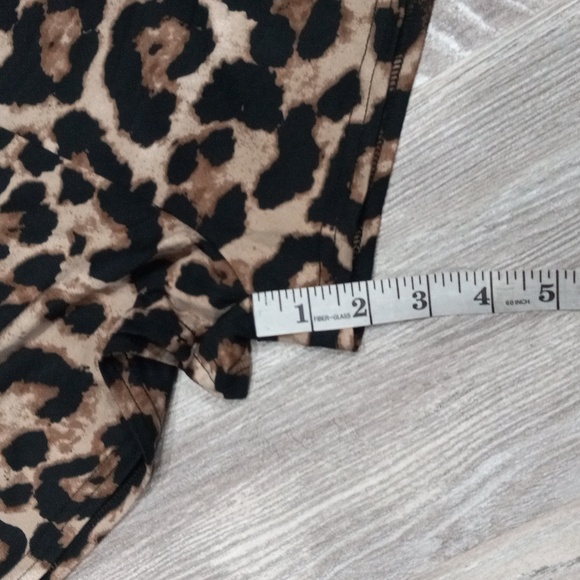 Chic Leopard Print Women's Skort Skirt Size L - Picture 8 of 10